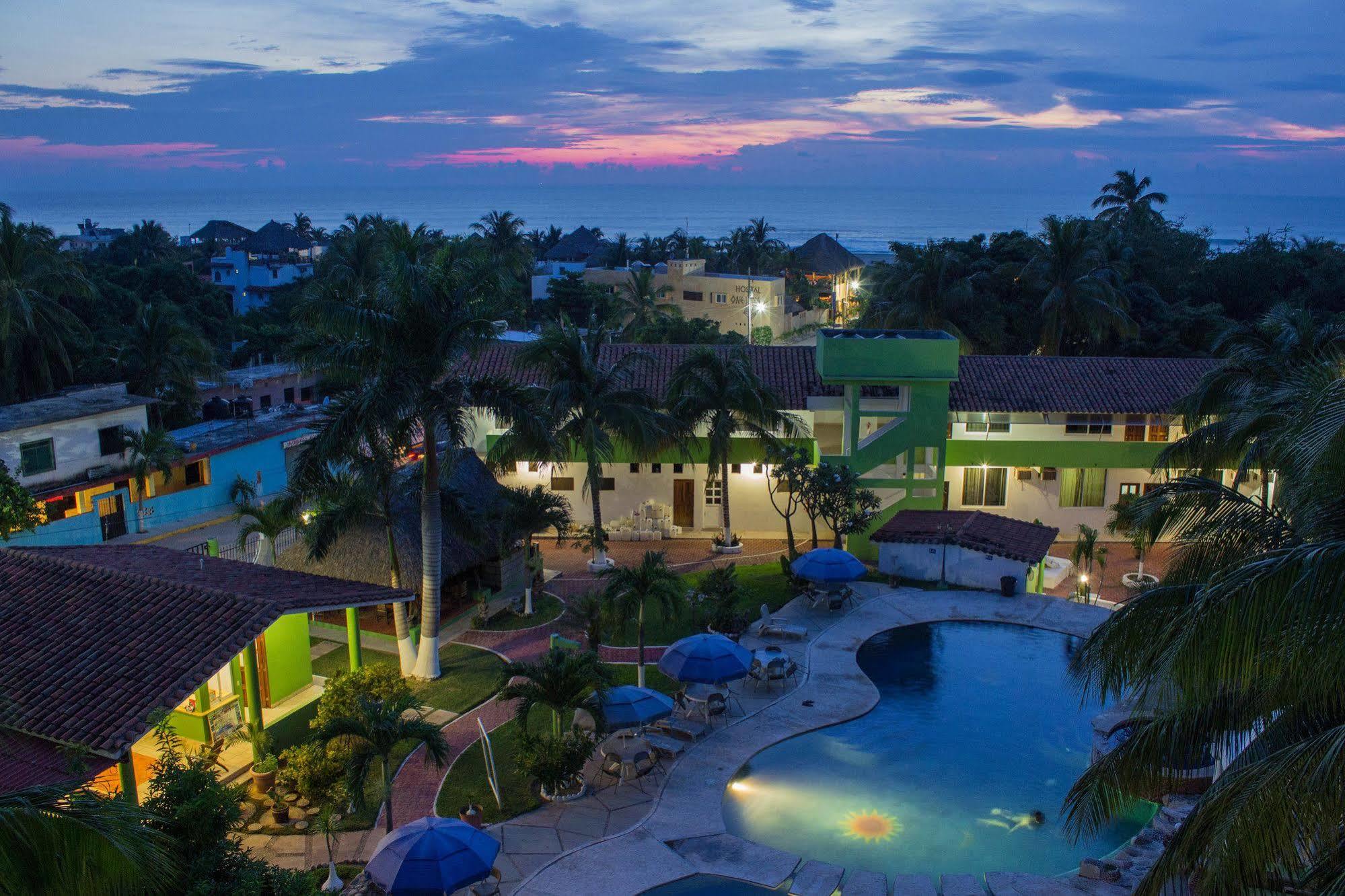 Hotel & Suites Punta Esmeralda Puerto Escondido  Exterior photo